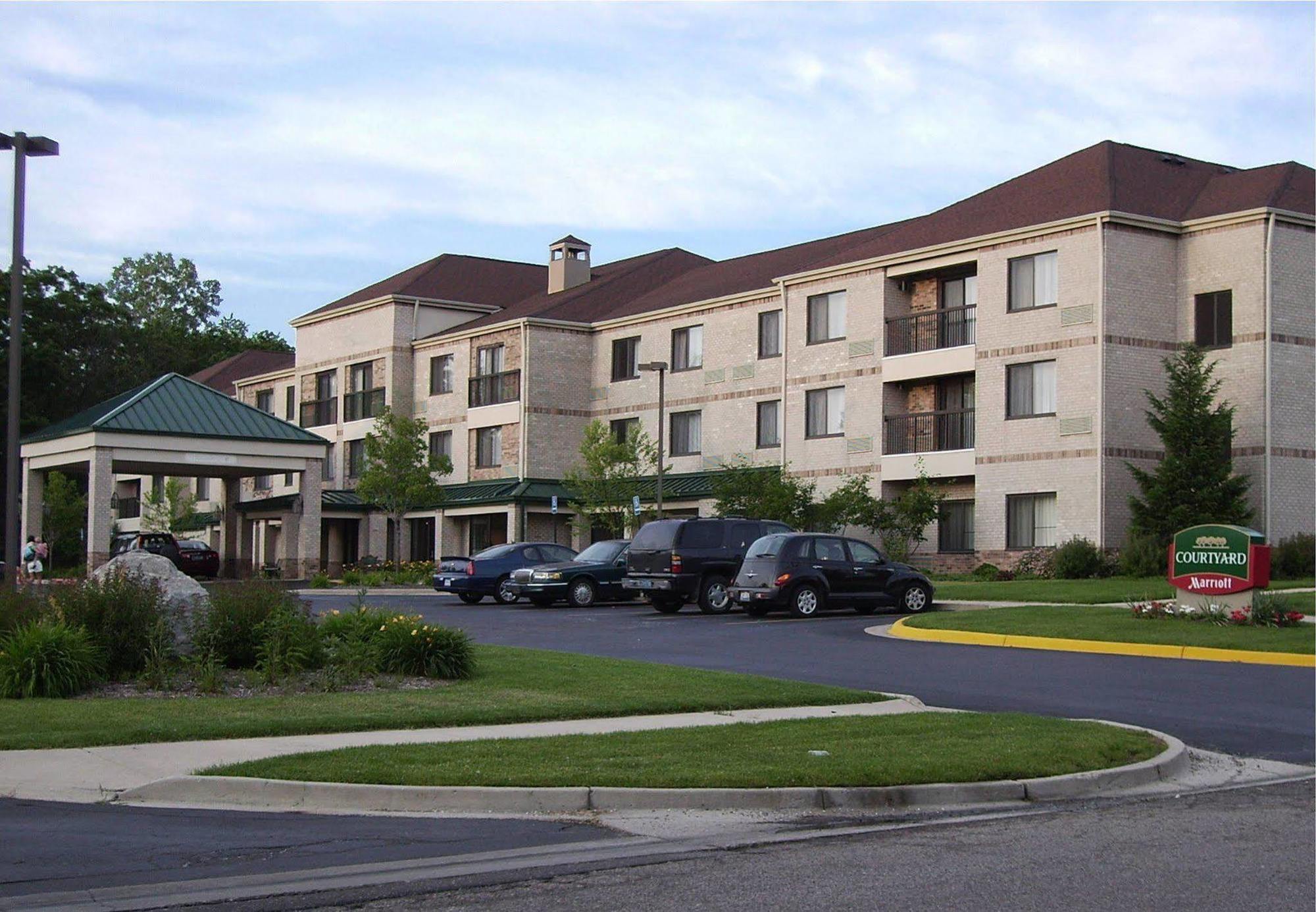 Hotel Courtyard Detroit Brighton Exterior foto